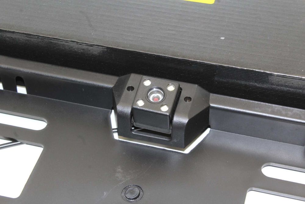 KAMERA COFANIA W RAMCE tablicy rejestracyjnej LED nowa sprawna wapienn