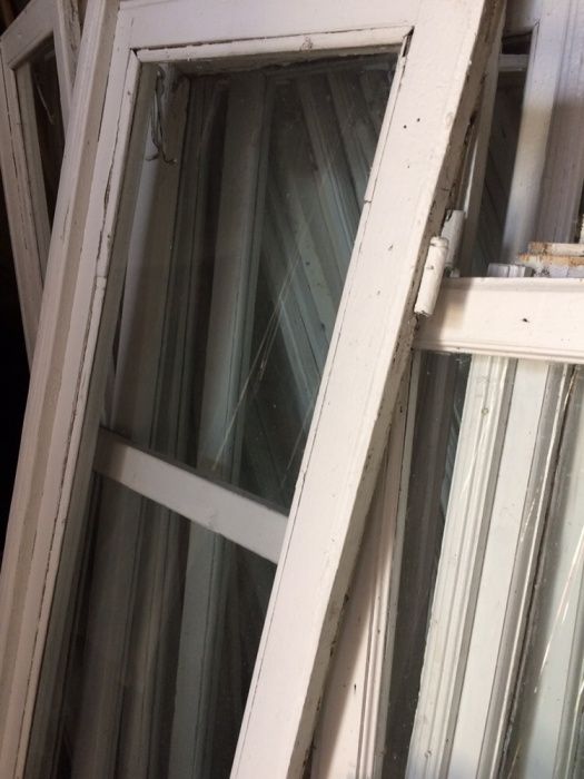 Віконні рами із склом