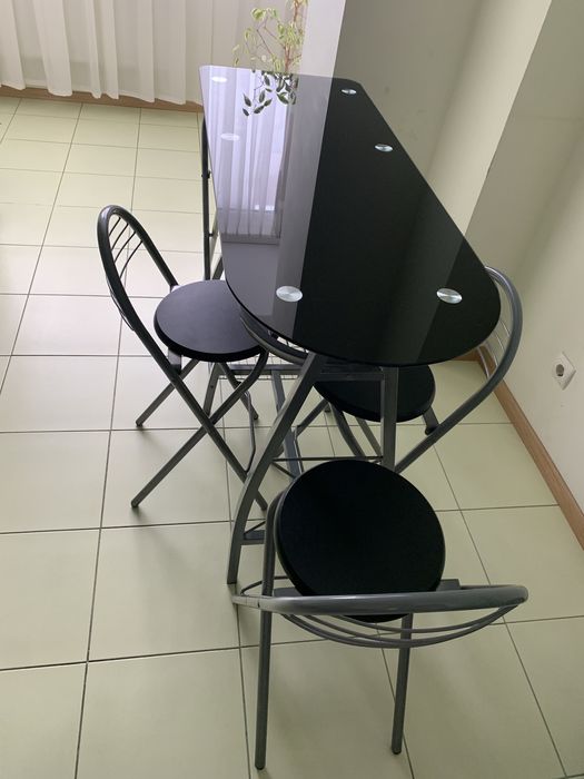 Стіл, столик барний, кухонний, письмовий, скляний