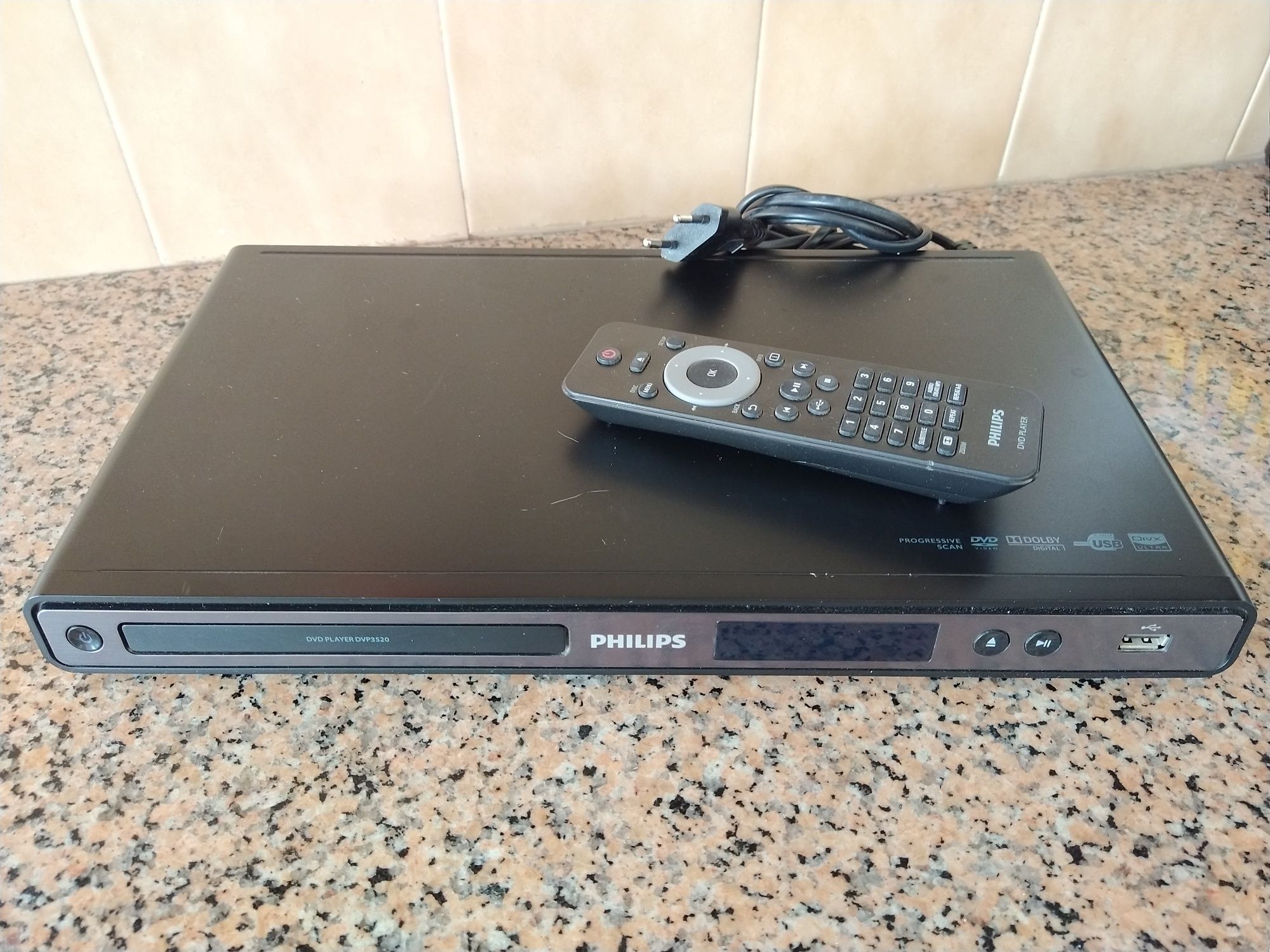 DVD da Philips com comando remoto.