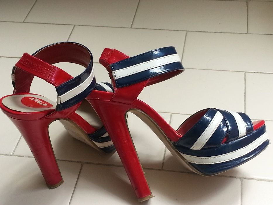 Sandálias EXÉ - tam 35