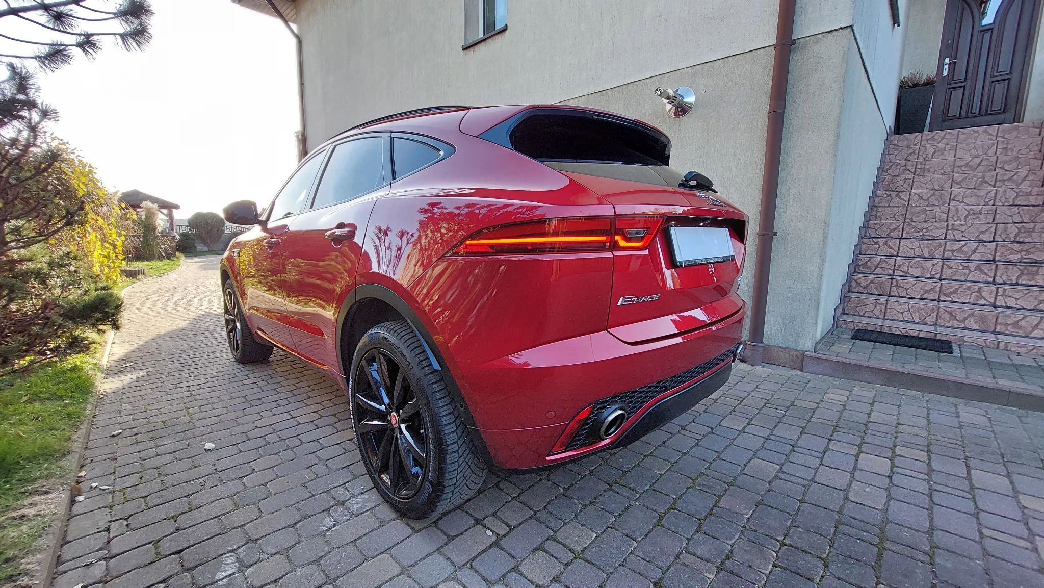 Jaguar E-Pace 2.0d150KM R_Dynamic S Full_Led Kamera Navigacja Skóra Zarejestrowany
