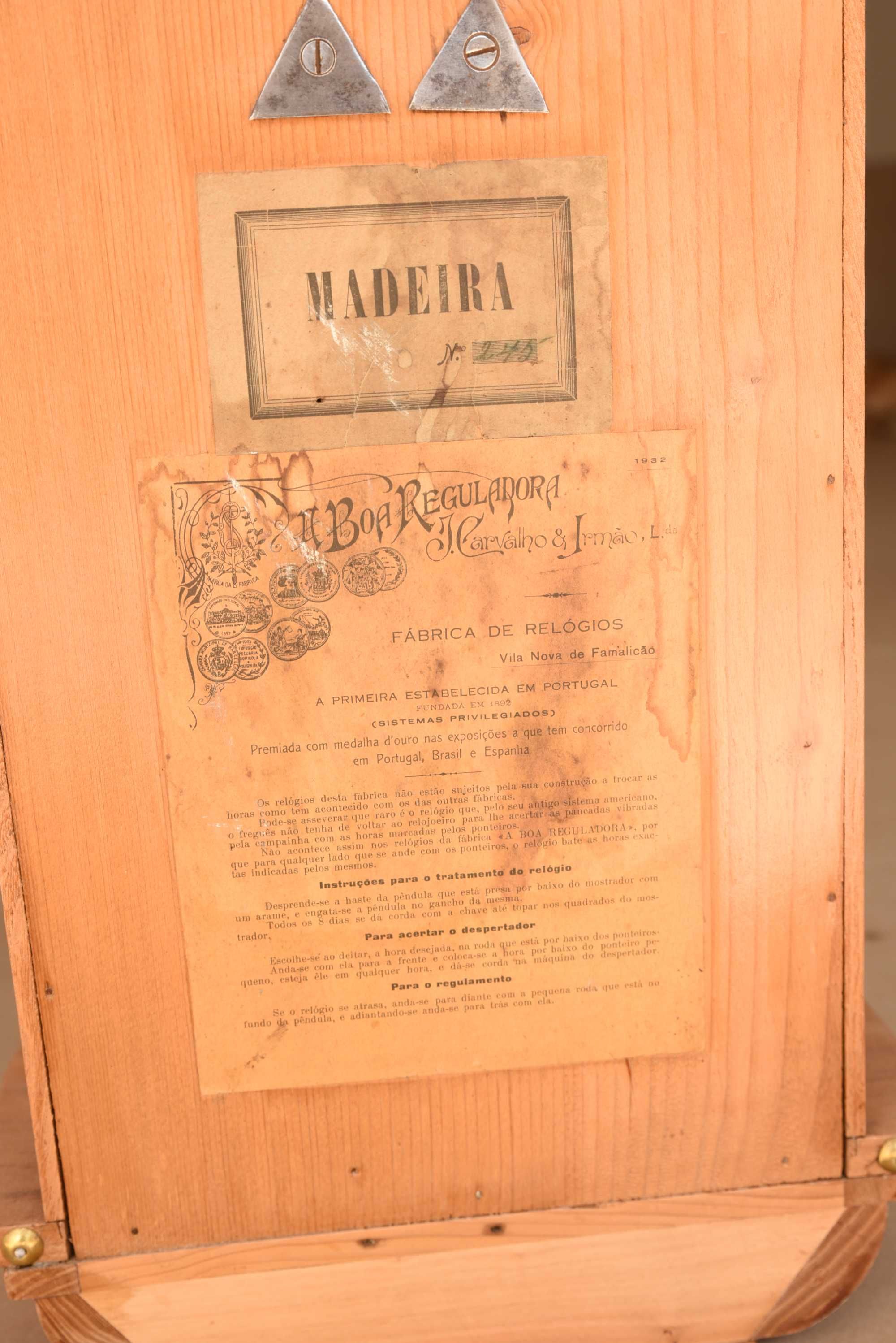 Relógio A Boa Reguladora Modelo "Madeira"