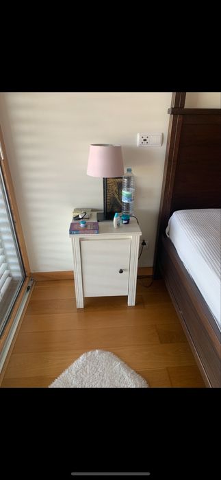 Comjunto de duas mesas de cabeceira