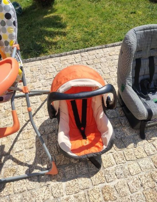 babycoque e cadeira alimentação