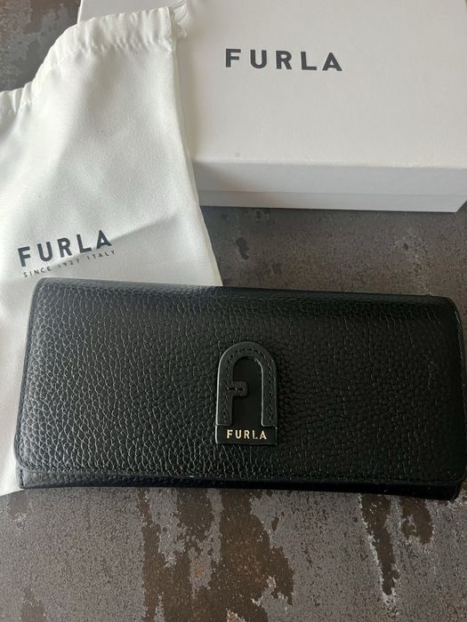 Carteira Furla em pele como nova