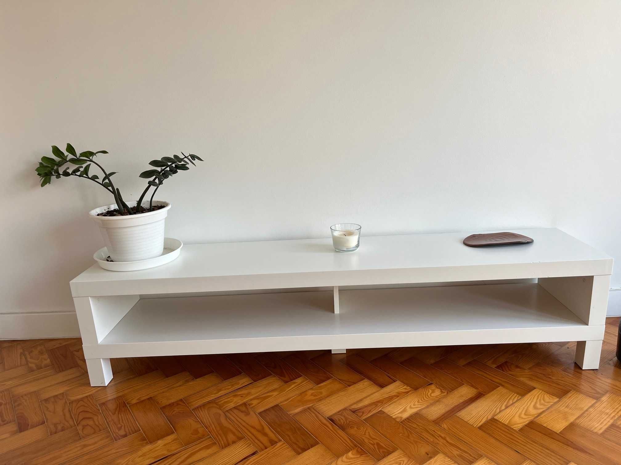 Mesa para televisão