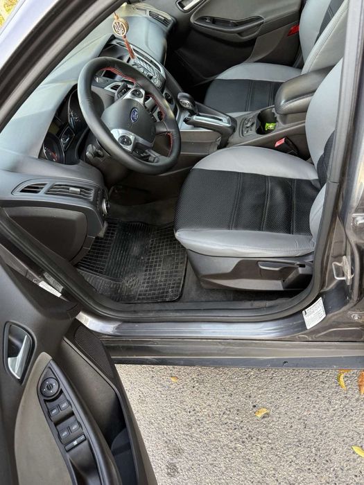 Продам Форд Фокус 2013 год Автомат