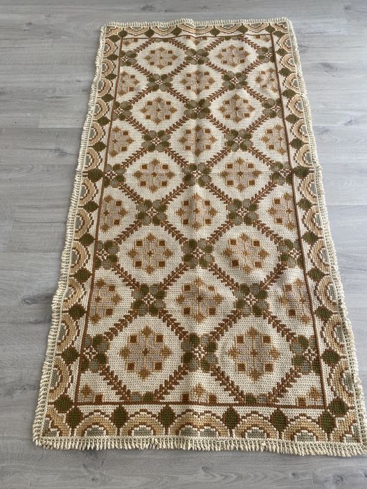 Tapete tipo Arroiolos 180 x 90 cm