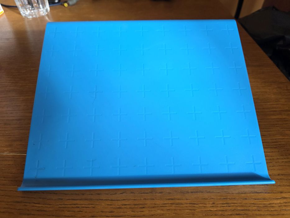Podstawka pod laptop IKEA ISBERGET niebieska