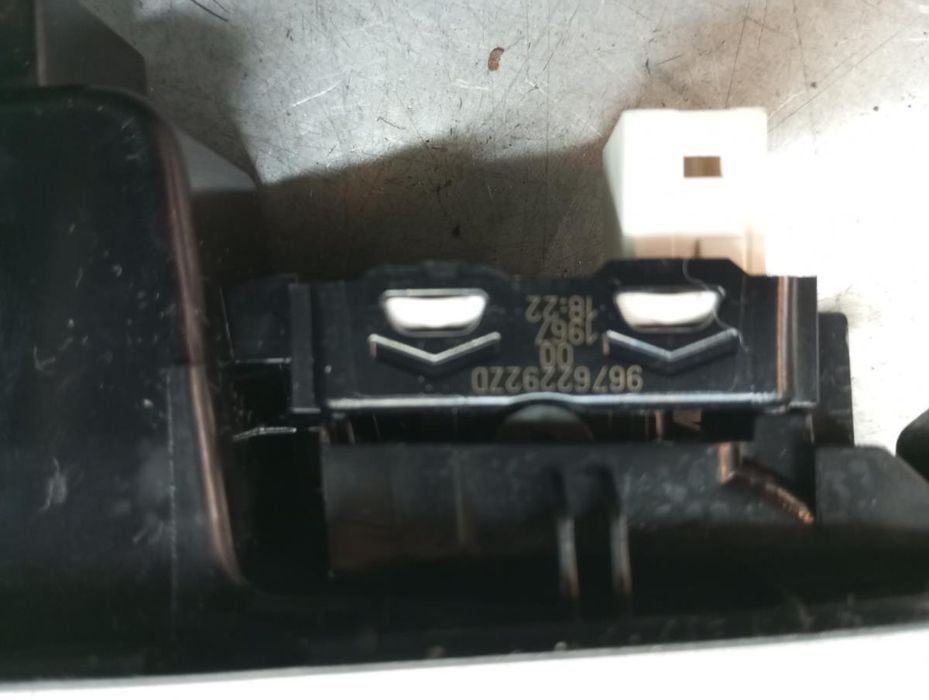 Comando / botão / interruptor vidros trás esquerdo PEUGEOT 308 II