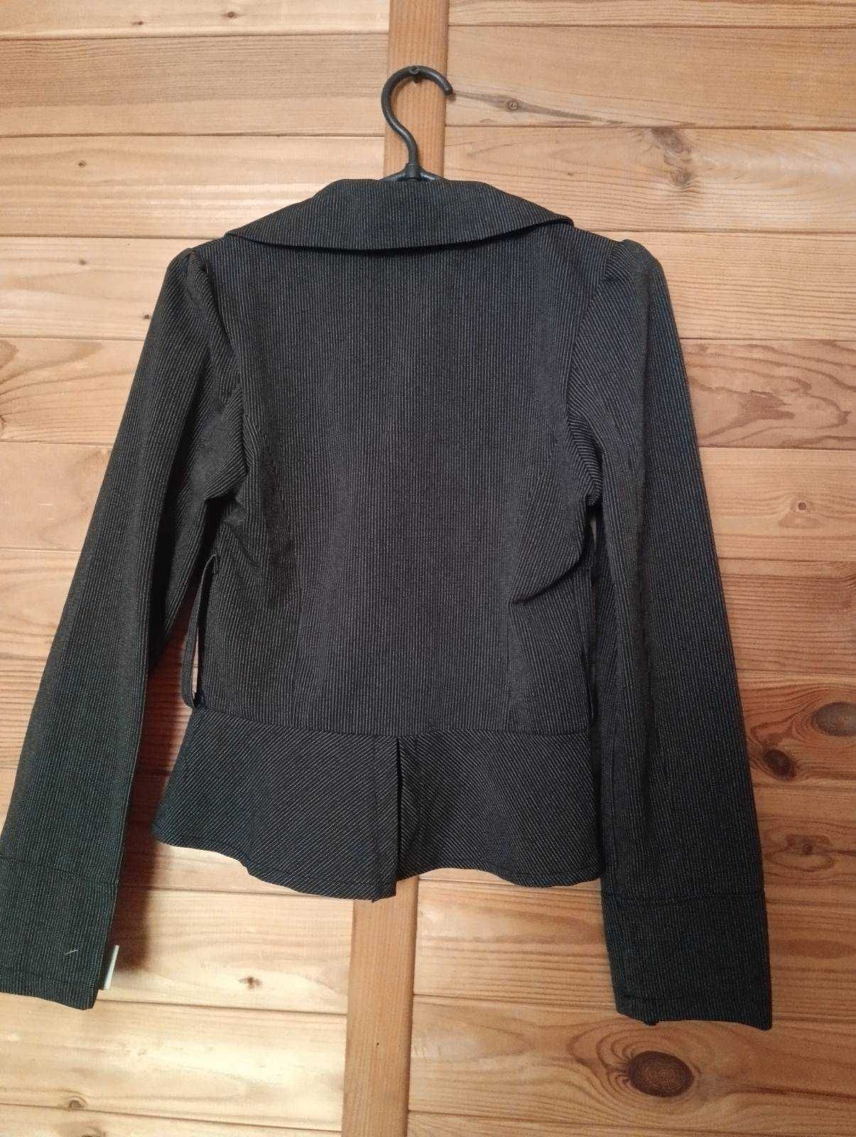 Пиджак для девочки новый с биркой. Размер S (38-40)