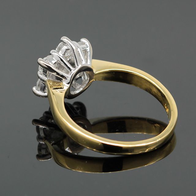 Złoty pierścionek z brylantami kwiatek 1ct 18K