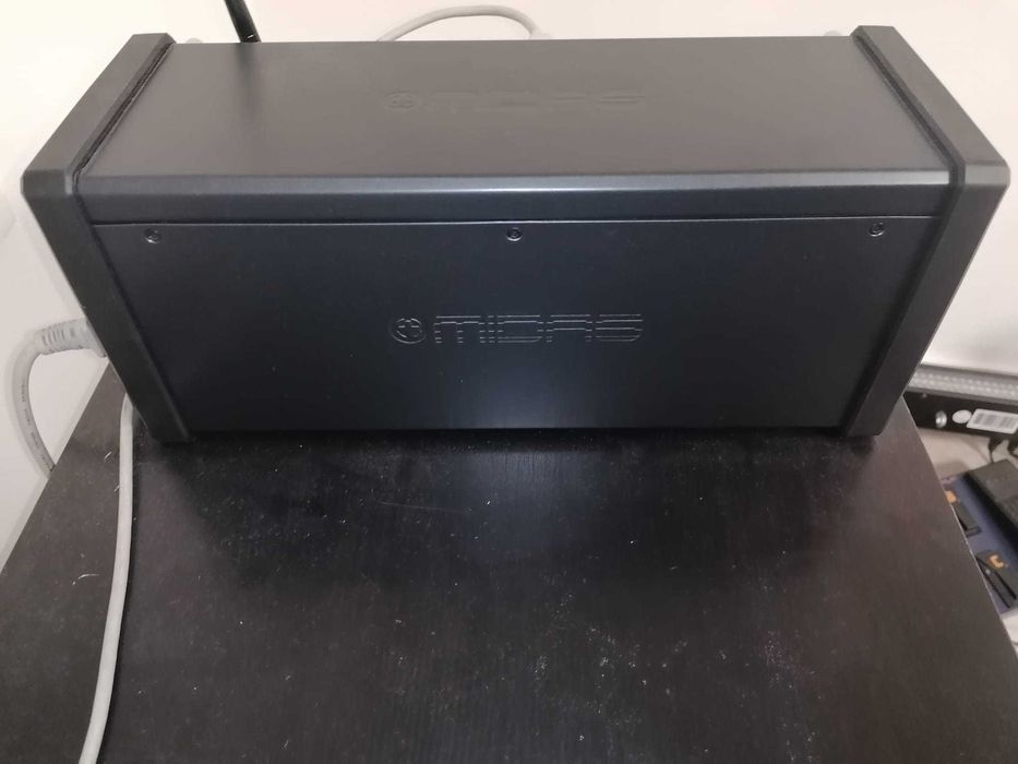 Mesa de som digital Midas MR18