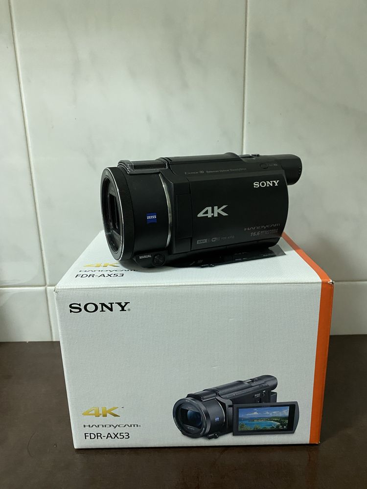 Máquina de filmar Sony FDR-AX 53 4K (para peças)