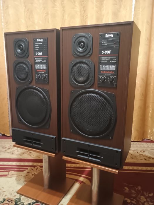 "S90F Radiotehnika Hi-Fi" 8ом