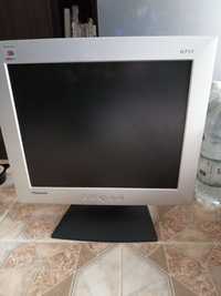 Monitor LCD 19 srebny