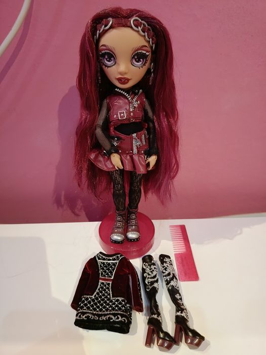 Rainbow High - Mila Barrymore