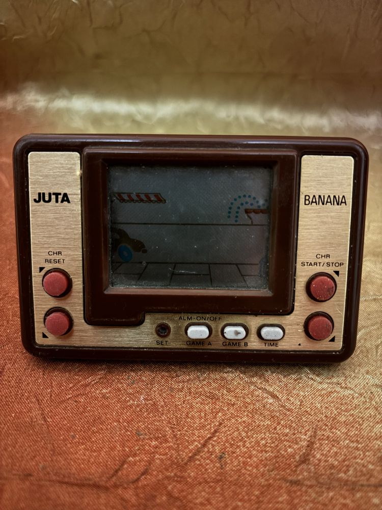 ігра *Імпортна Єлектроніка*JUTA(V-Tech) Banana.made in Hong Kong 1981