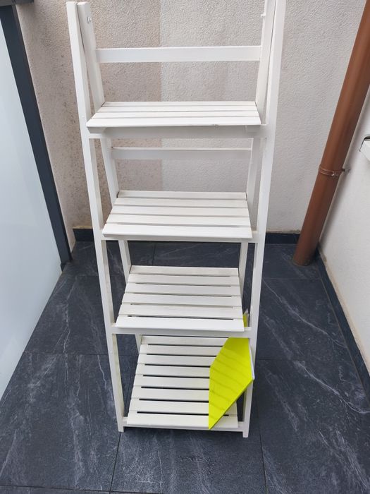 Biała stojąca półka biała