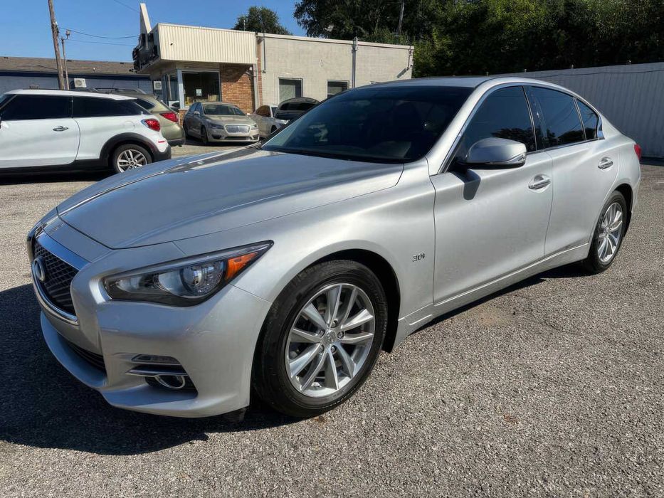Infiniti Q50      2016