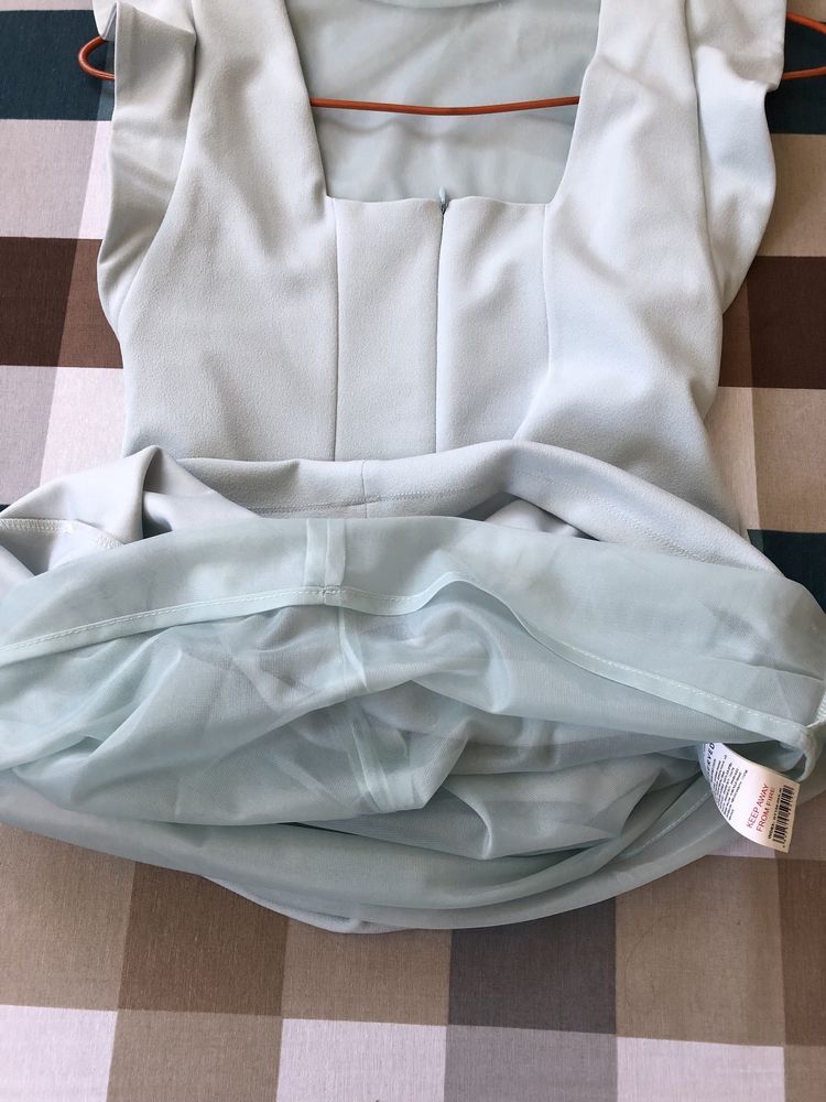 Elegancka sukienka Reserved roz. M na wesele itp- jak nowa!