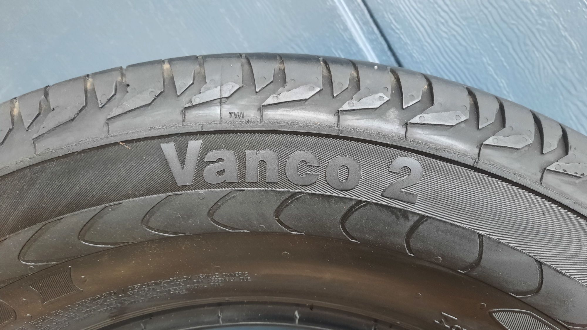 Continental 235/65 R16 C Vanco 2 bieżnik 8 mm