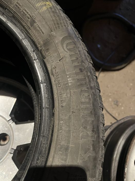 Продам дві шини контенінтал р 15