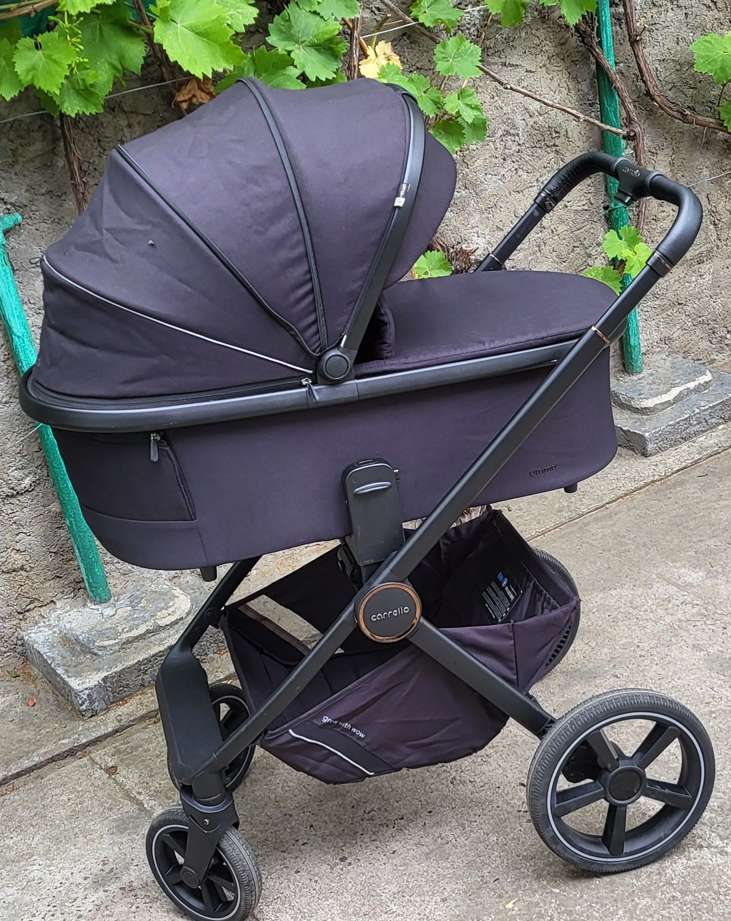 Стильна та універсальна коляска CARRELLO ULTIMO 2 в 1, Black