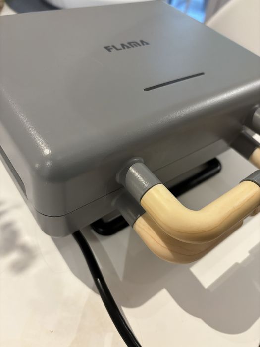 Sandwicheira FLAMA Grill / (800 W - Gris)