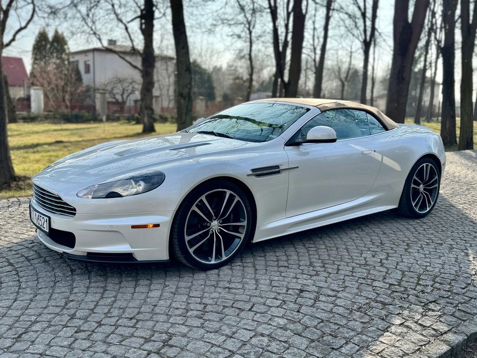 Aston Martin DBS Volante
