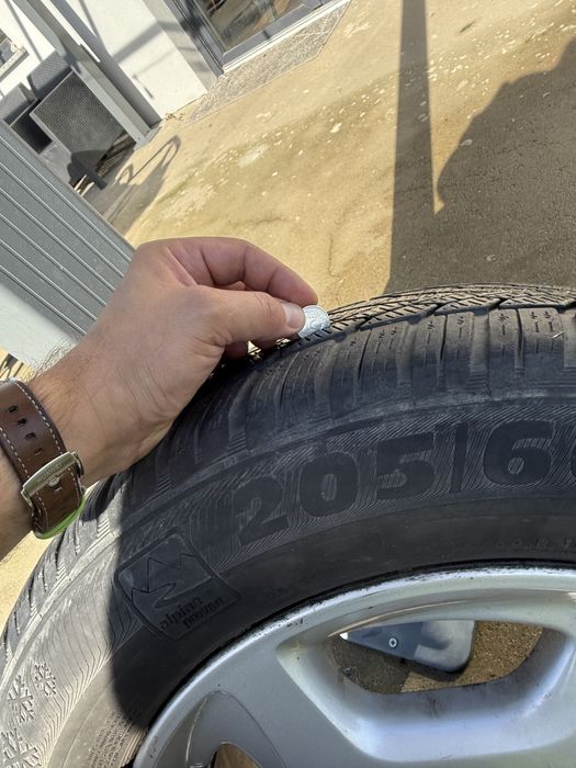 Felgi NISSAN 5x114.3 16’ z opinami zimowymi 205/55/16