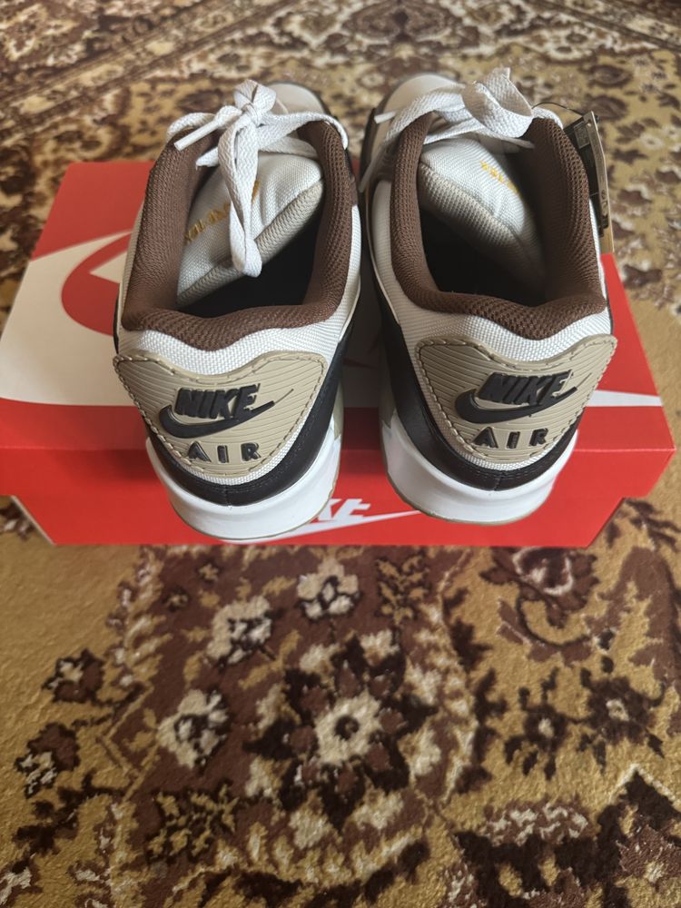 Продам кросівки nike air max 90 gore-tex