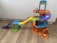 Vtech, Tut Tut Autka, Wieża parkingowa