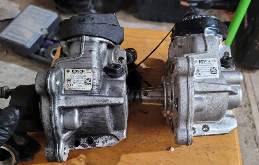 Pompa 04L 130 755