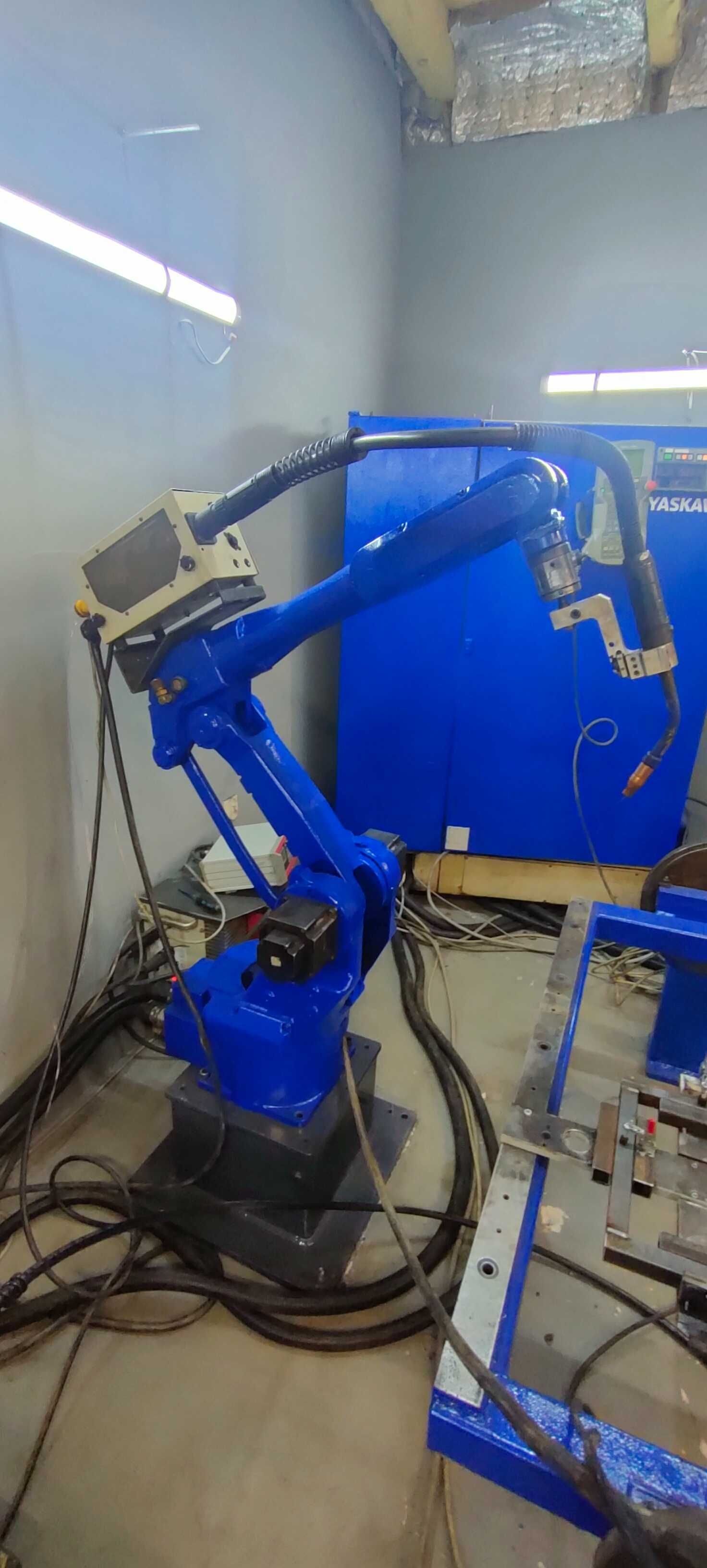 YASKAWA MOTOMAN Robot przenysłowy spawalniczy + Zintegrowany obrotnik