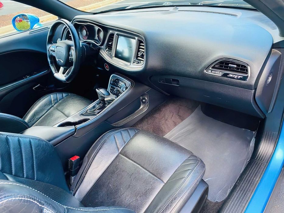 Dodge Challenger SRT Hellcat      2016