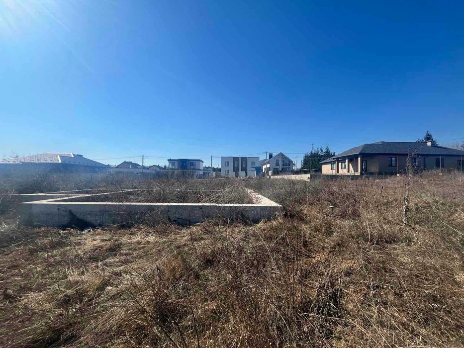 (8) Продам земельну ділянку в Прибузькому 8686