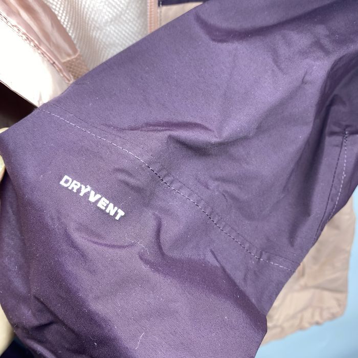 Оригинальная женская куртка The North Face Stratos DryVent