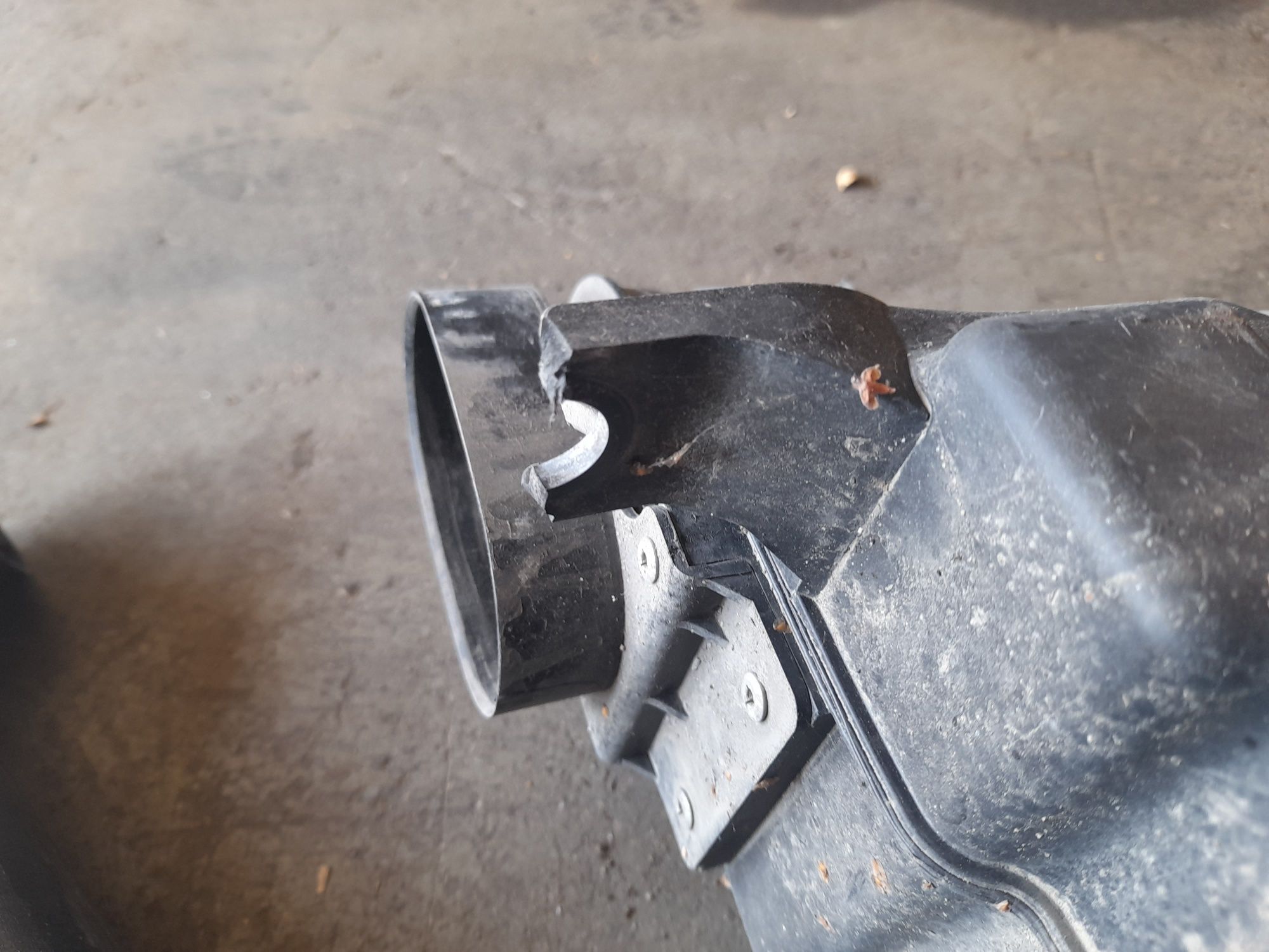 Rezonator powietrza Hyundai i30 II 11-17 1.6 crdi