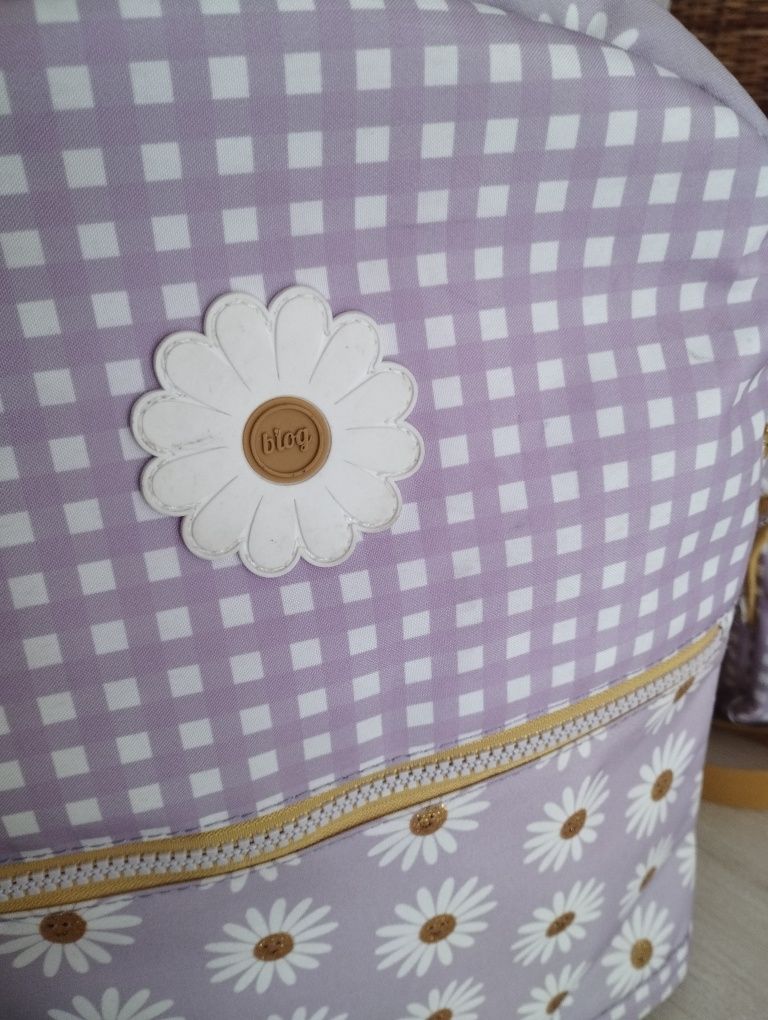 Mochila e lancheira novas