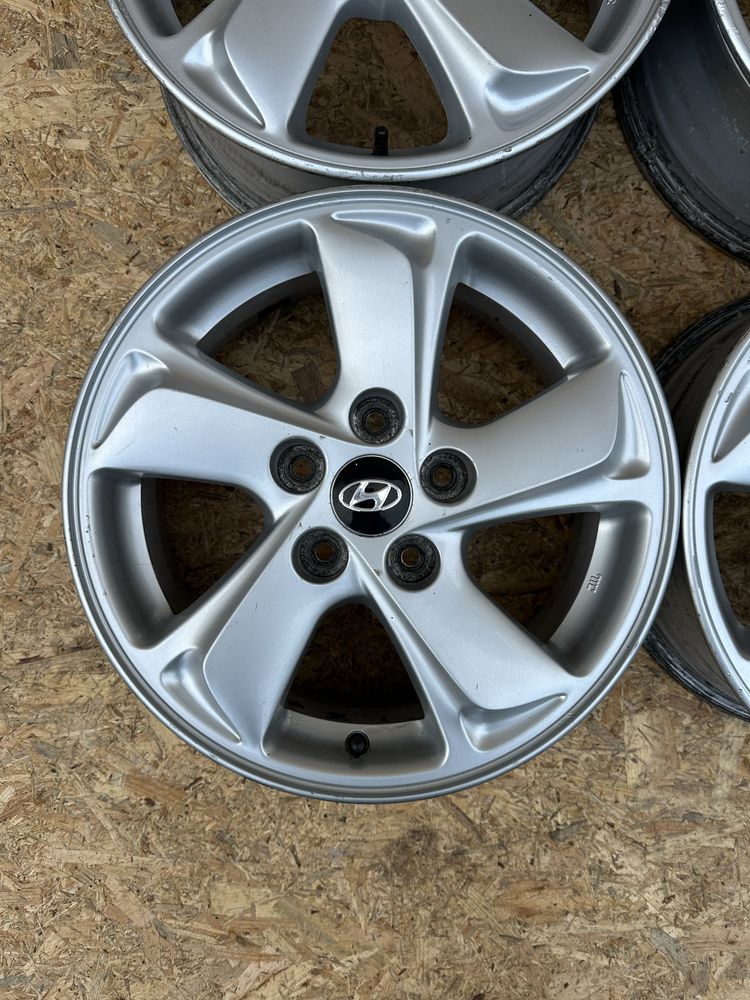 Диски5/114 R15 ET45 цо(діа)67.1 Хюндай титани