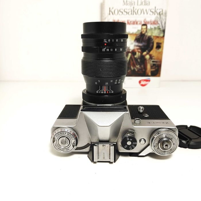 Zadbana Lustrzanka analogowa RETRO CCCP Zenit E z HANIMAR 135mm 1:3,5