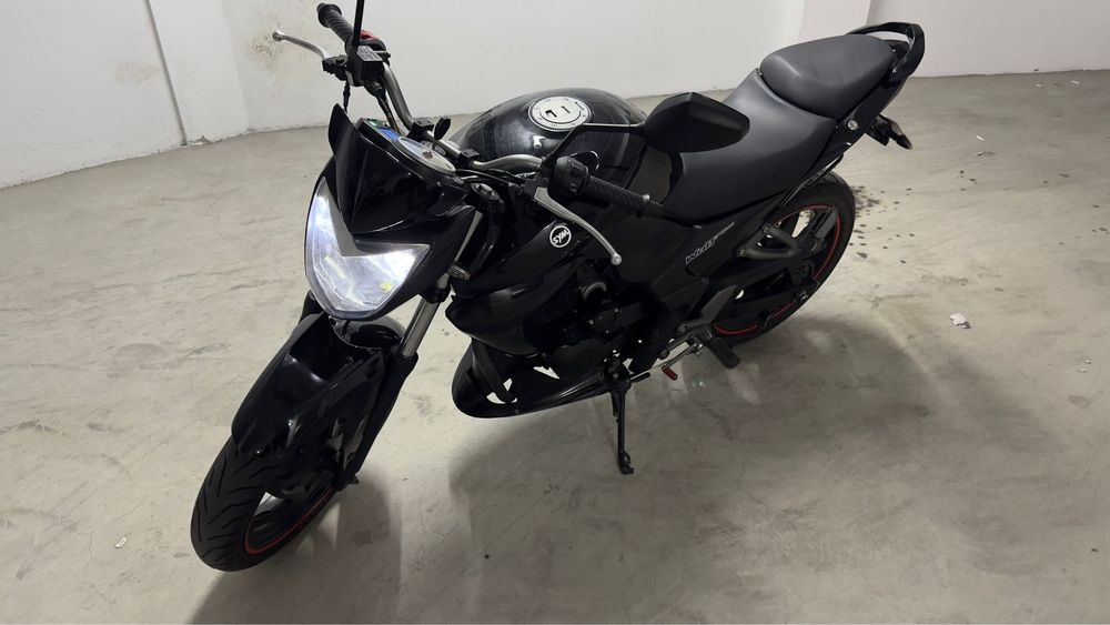 Moto 125 bom estado