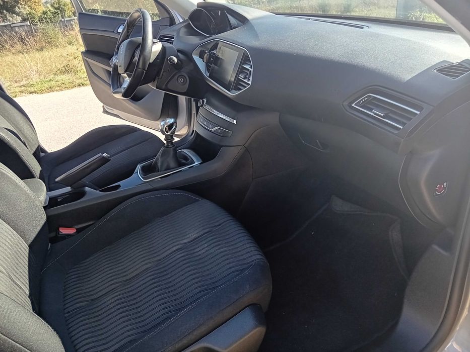 Peugeot 308 SW tecto panorâmico