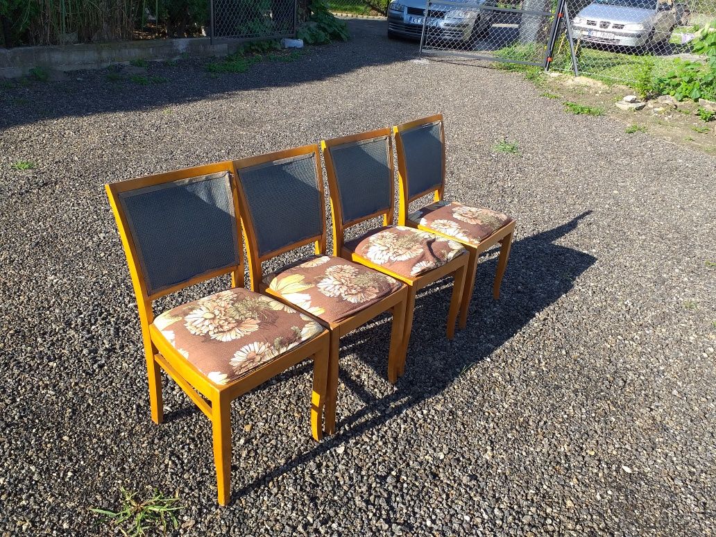 4 krzesła vintage drewniane