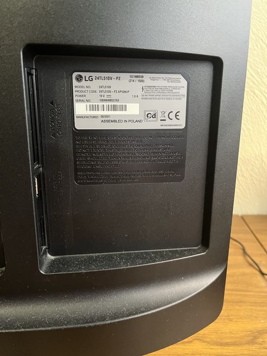 Телевізор/монітор LG 24TL510V-PZ у відмінному стані.