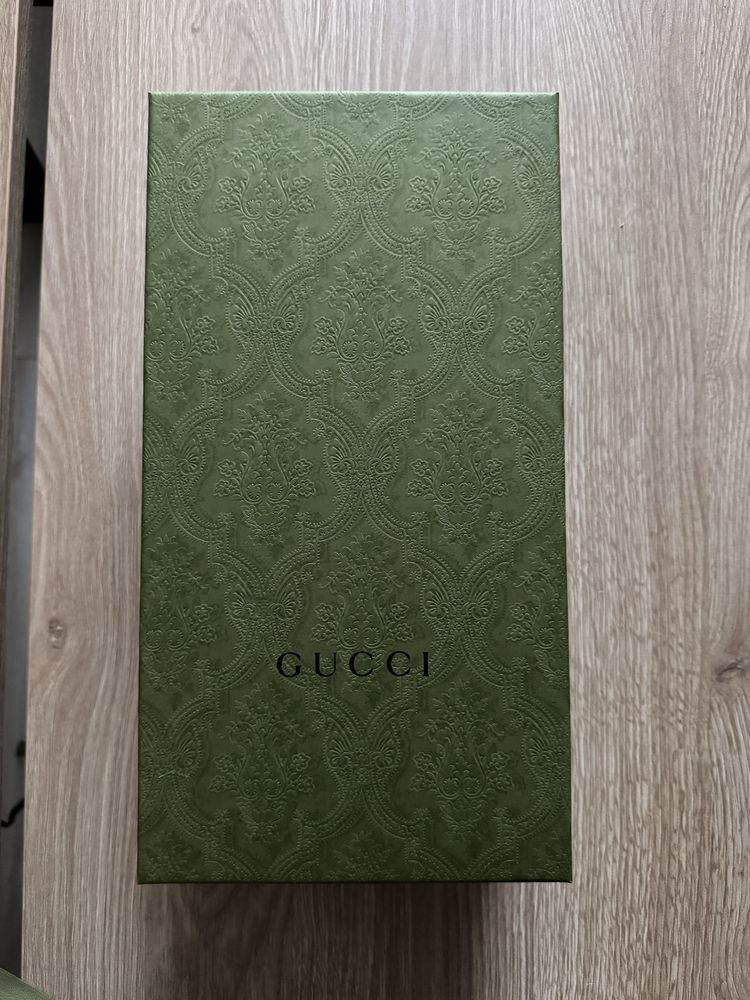 Коробка Gucci