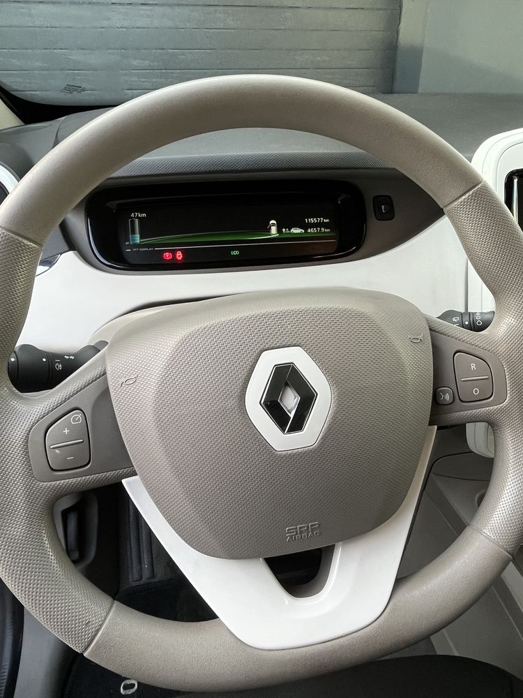 Renault Zoe com bateria própria