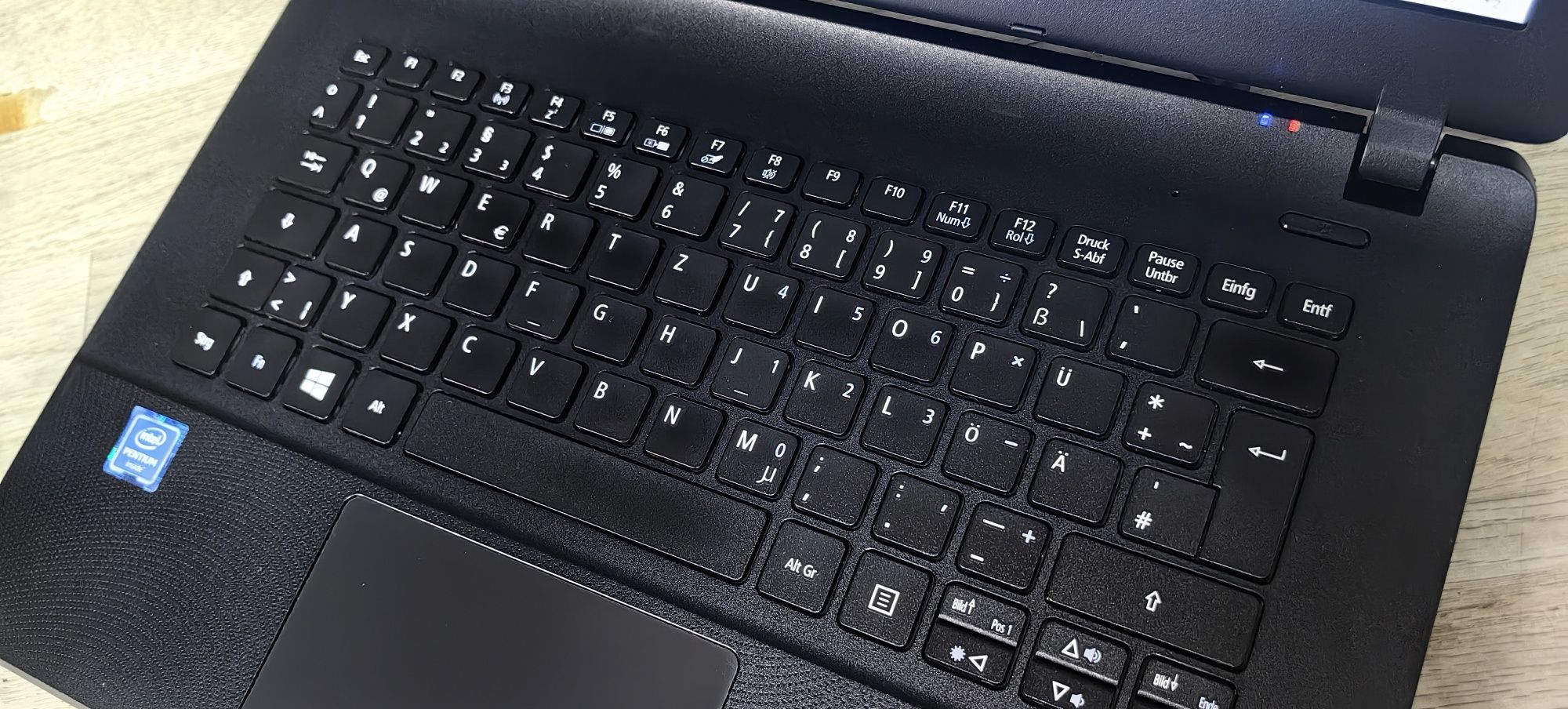 Ноутбук Acer ES1-331/Pentium N3700/Ram 4Gb/HDD 500Gb/Windows 10